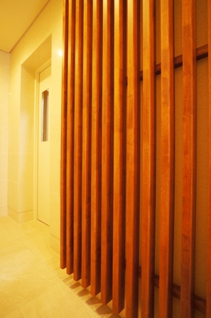 elevator hall02.JPG